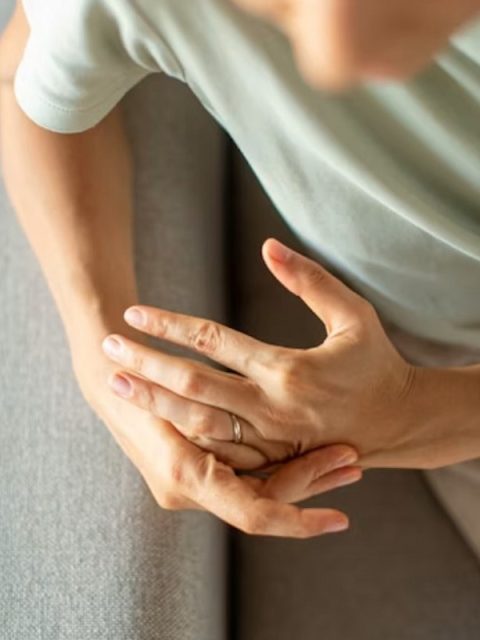 anxious-hands-anxiety-counselling-online-uk