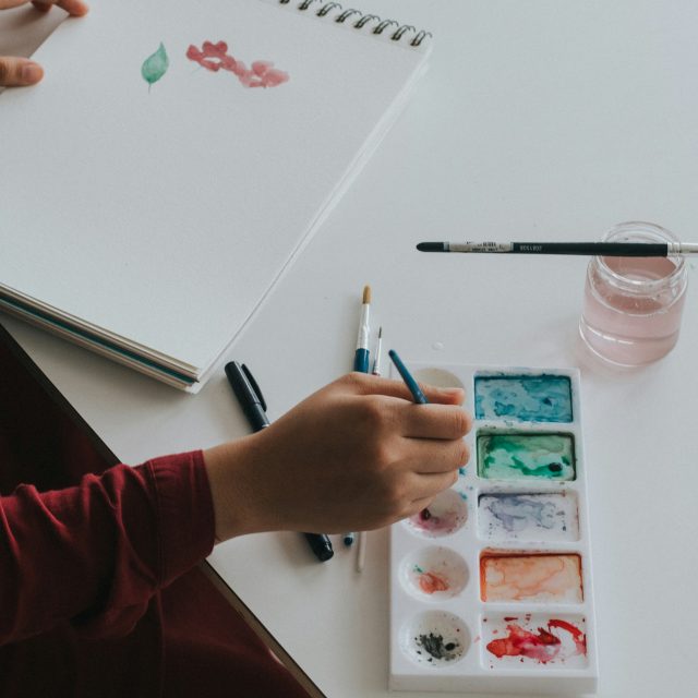 painting-to-access-sub-conscious-creative-therapy-online